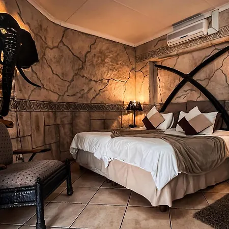 Rustenzicht Lodge And Wedding Venue Rustenburg Room photo