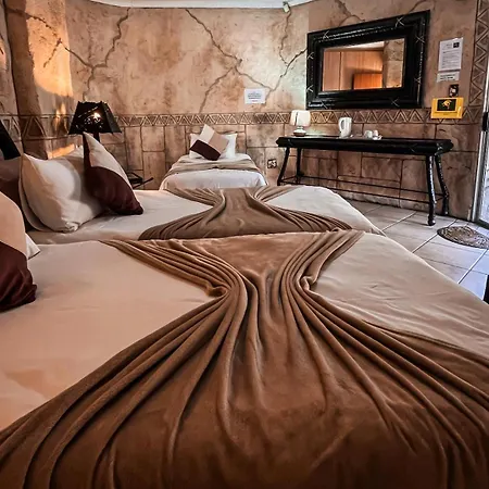 Rustenzicht Lodge And Wedding Venue Rustenburg Room photo