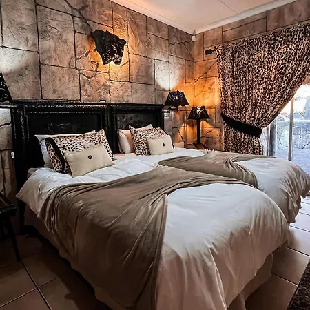 Rustenzicht Lodge And Wedding Venue Rustenburg Room photo